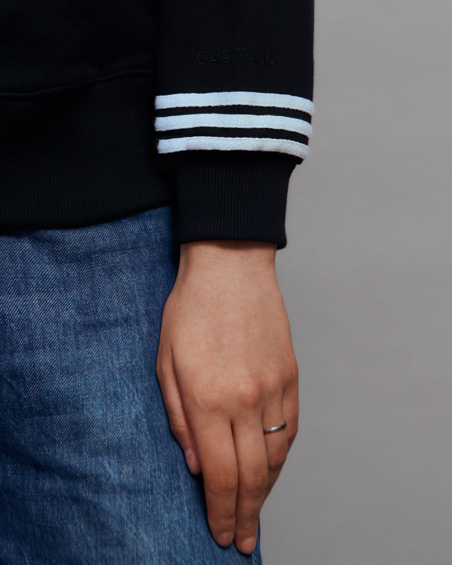 NAÏVY Hoodie